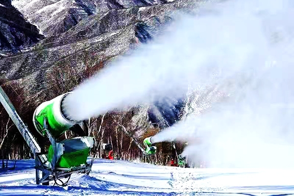 造雪機對滑雪場(chǎng)的作用您們了解多少呢？